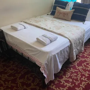  Guest house A Peaceful In Queens