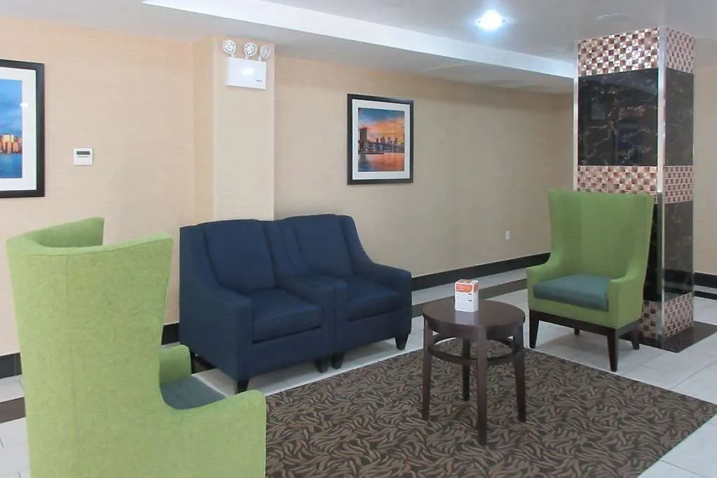 מלון ניו יורק Comfort Inn & Suites Near Jfk Air Train