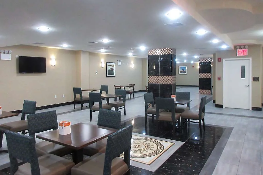 ניו יורק Comfort Inn & Suites Near Jfk Air Train 3*, ניו יורק